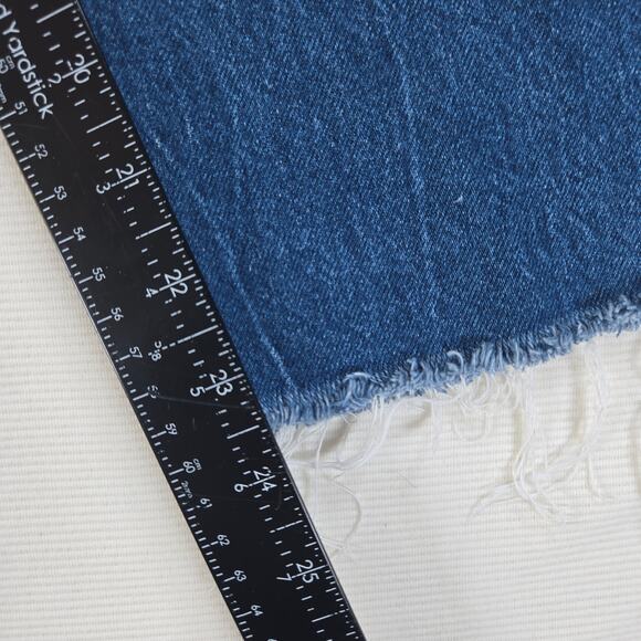 Levi's Premium Ribcage Straight Button Fly Raw Hem Denim Stretch Jeans Size 31 - Picture 8 of 9